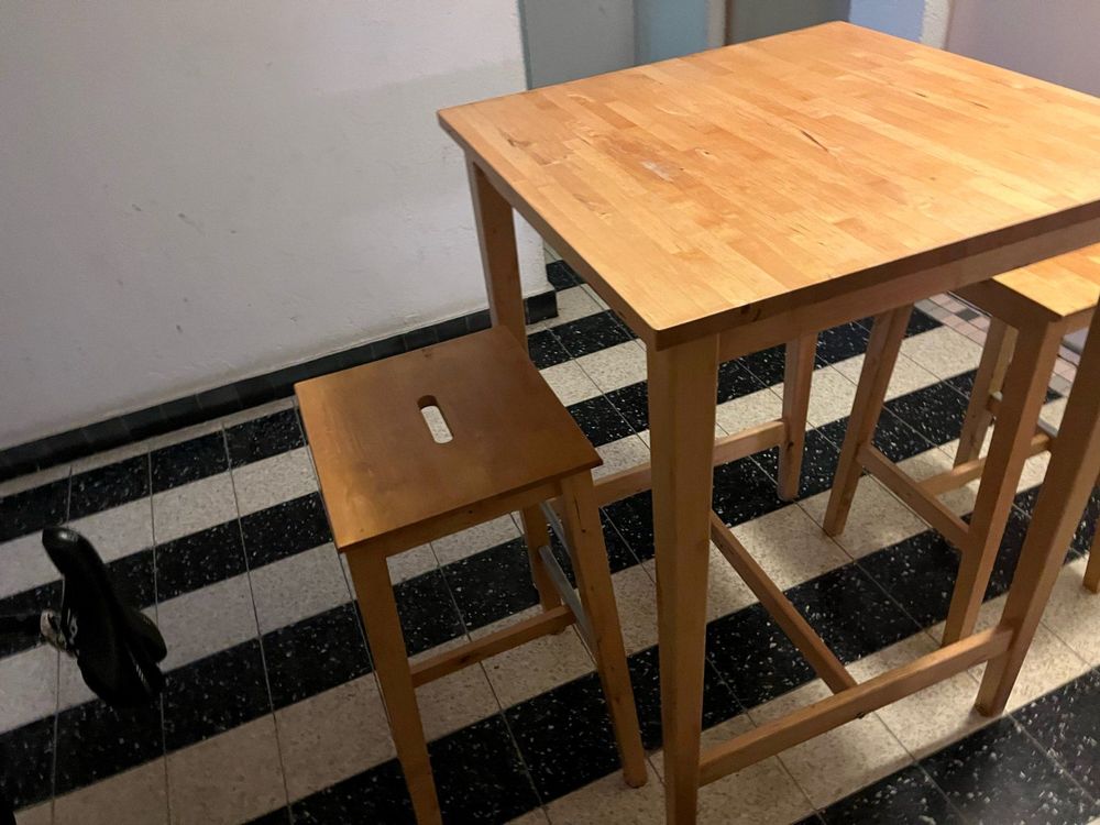 Table haute + 2 tabourets France