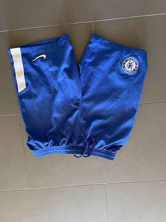 Short chelsea