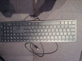 HP Pavillon kabelgebundene Tastatur 300 - CH-Layout