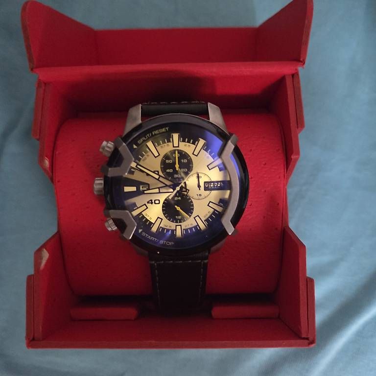 Orologi: Diesel Uhr  – Usato da Roggwil BE venduto da pau_wyh8