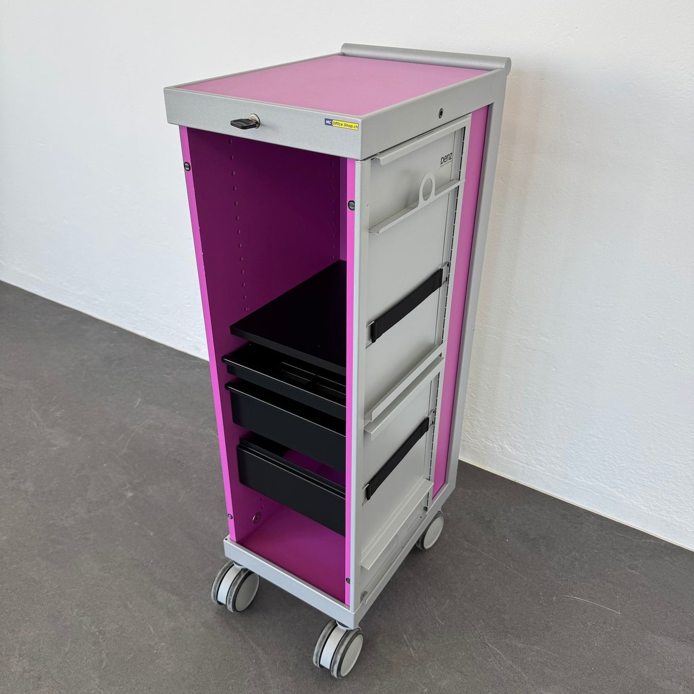 Banconi: Denz D3 Roll-Caddy Pink mit Schlüssel – Usato da Schönenwerd venduto da mcofficeshop 3