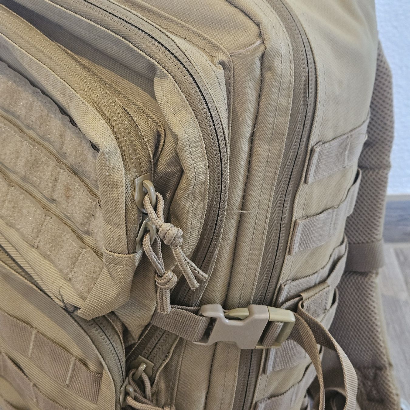 Zaini: Taktischer Rucksack, Farbe beige – Usato da Wettingen venduto da Christianv 3