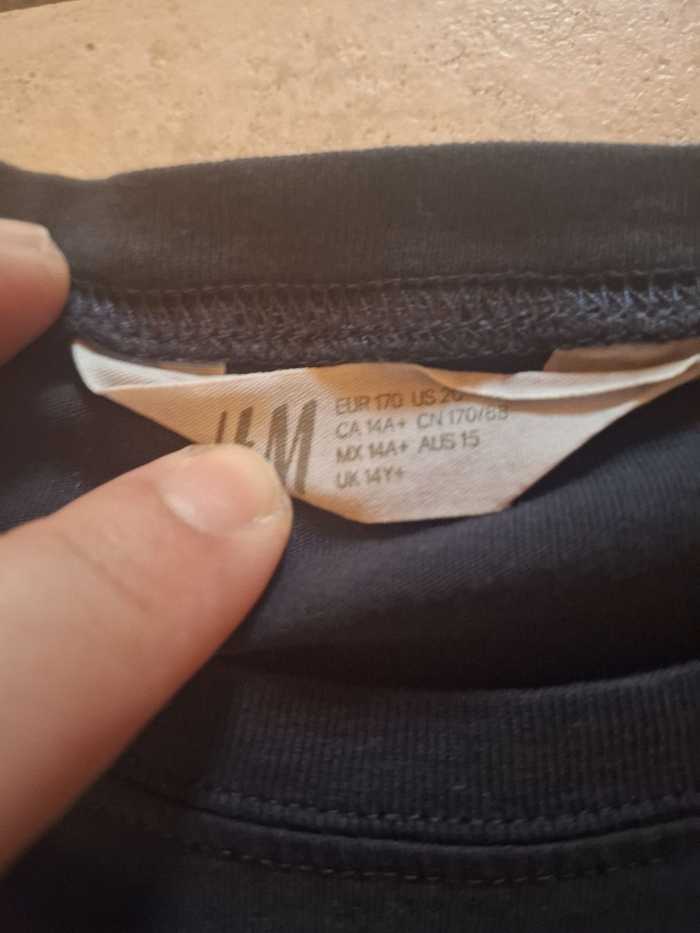 H&M Camicie, T-shirt & Polo: T-Shirt Gr. 170, H&M, dunkelblau – Usato da Urtenen-Schönbühl venduto da nerdgirl 1