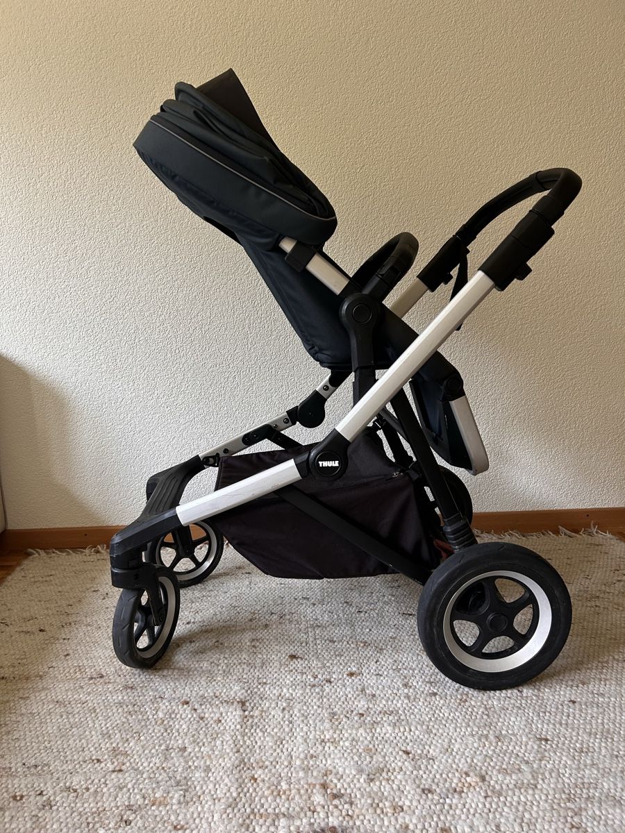 Thule Kinderwagen: Poussette Thule Sleek – Gebraucht aus Villars-sur-Glâne von kay_fr2f 1