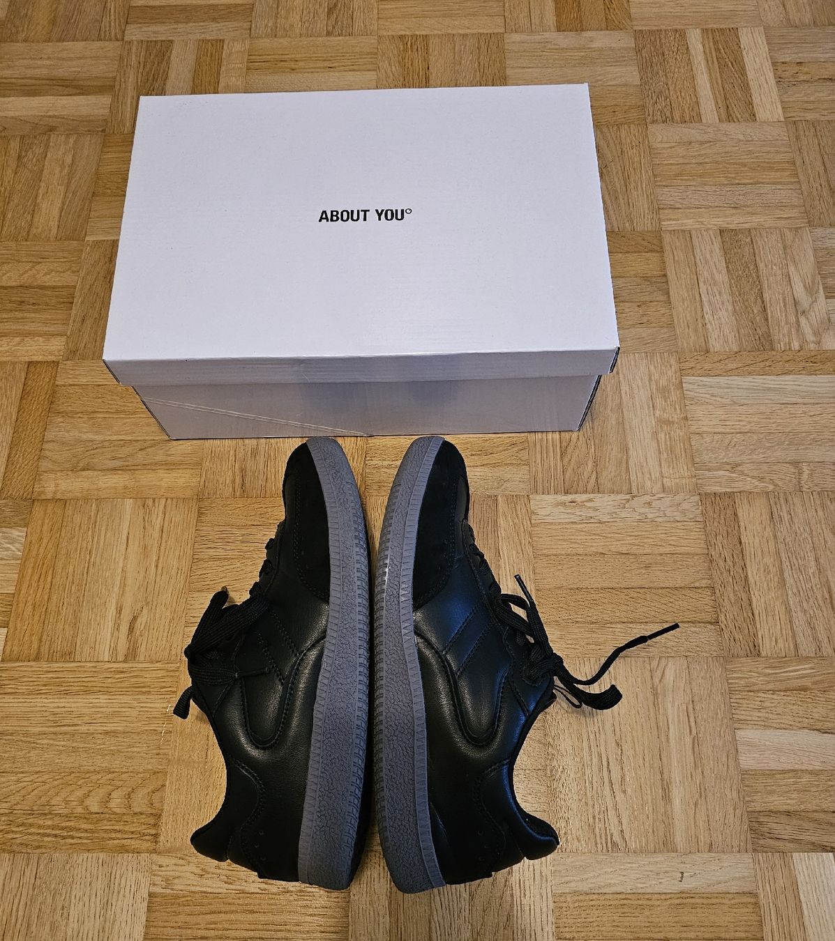 Scarpe da donna: About You Damen-Sneaker Gr. 39 – Nuovo (secondo la descrizione) da Neuenegg venduto da butterfly898 3