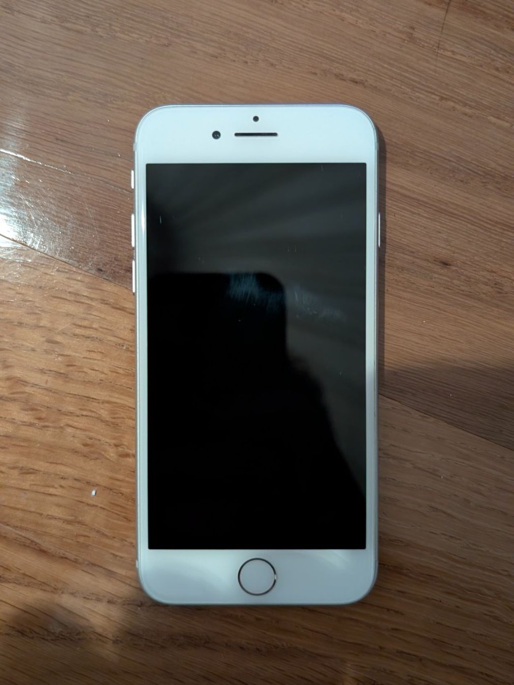 Apple Telefoni cellulari / Smartphones: iPhone 8 – Usato da St. Gallen venduto da har_k7cx