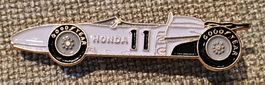 L821 - Pin Formel 1 F1 Alter Rennwagen Honda Nr. 11 Goodyear