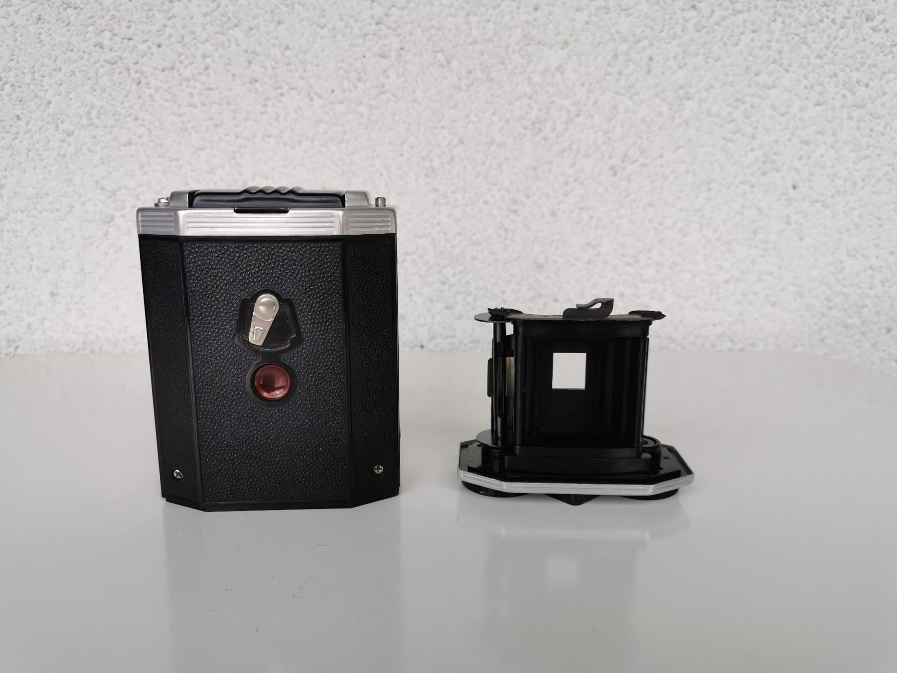 Kodak Fotocamera: Kodak Brownie Reflex (Synchro Model) – Usato da Dietikon venduto da Branquinha1981 3