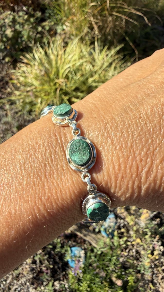 Bracciali & Braccialetti: Silberarmband mit rohen Malachiten – Nuovo e nell'imballaggio originale da Ebikon venduto da Leonidas2