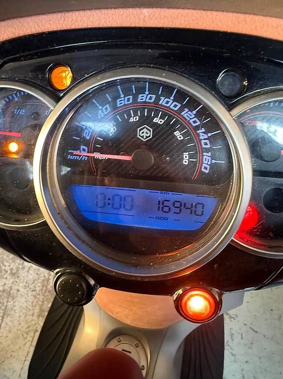 Scooter: Piaggio Beverly 350i.e ABS  – Usato da Reinach BL venduto da pan_pjc6 3