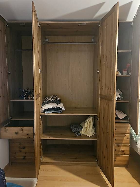Armadi: KLEIDERSCHRANK – Usato da Langwiesen venduto da Silgal 1