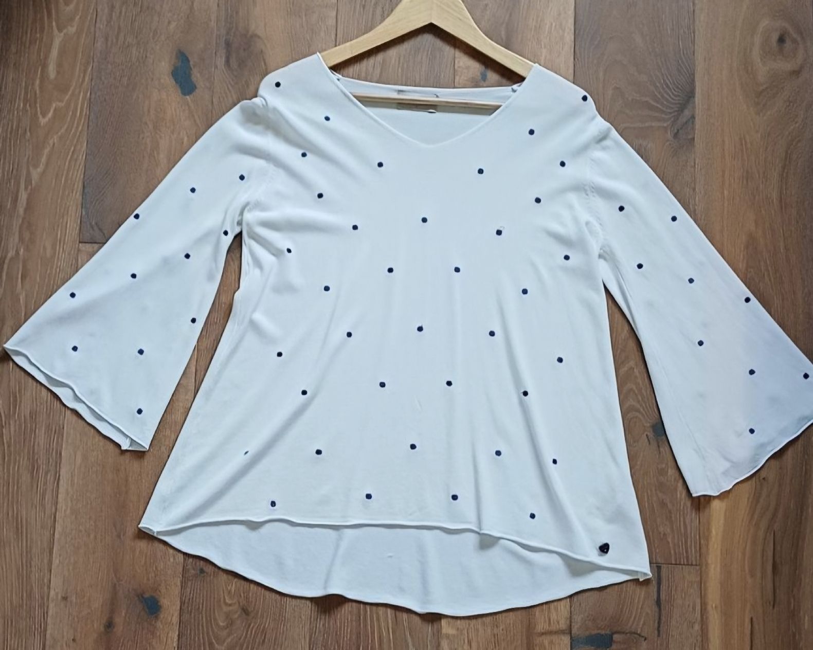 Pulls & Sweat-shirts: eleganter Pullover Lolita – D'occasion à Alpthal par Ing3_rid 3