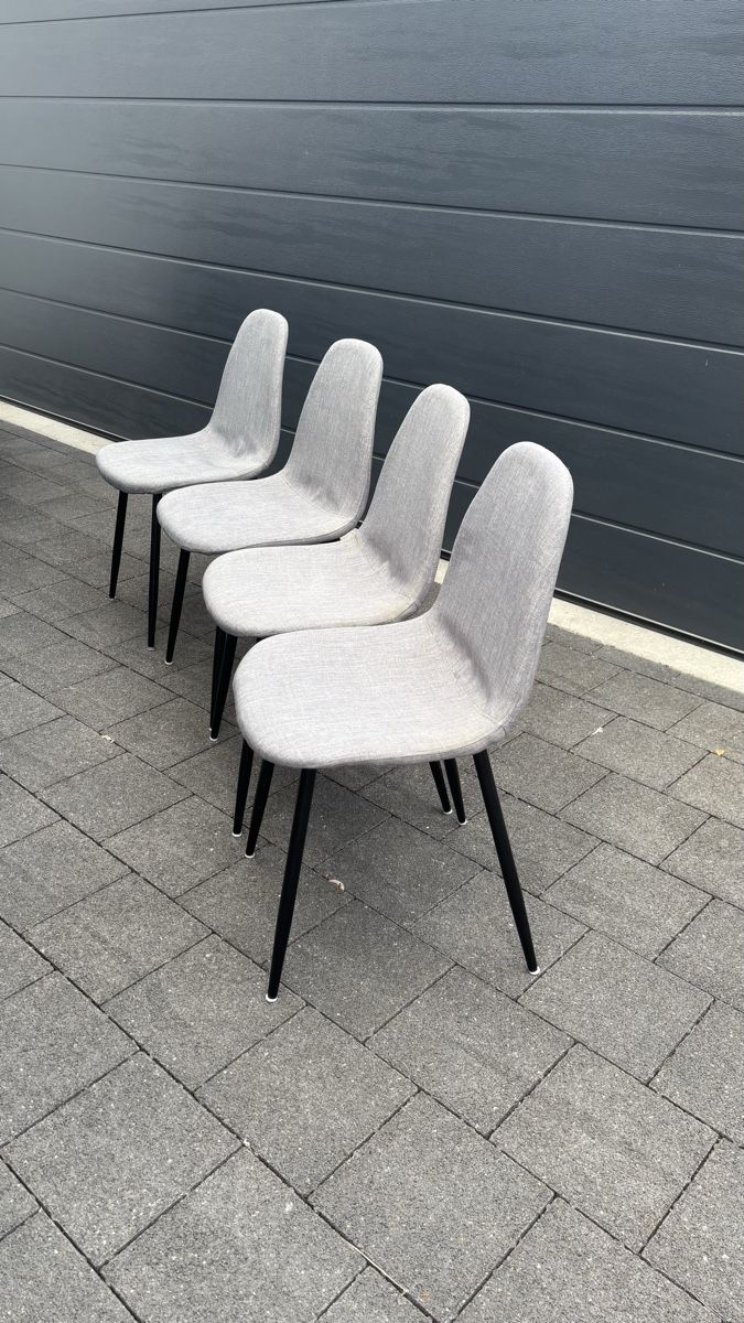Pfister Sedie: 4 Essstühle Pfister – Usato da Arbon venduto da Ninian.A 1
