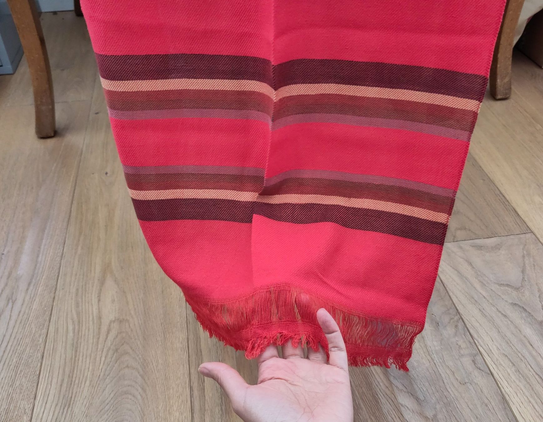 Foulard & Sciarpe: roter Schal – Nuovo (secondo la descrizione) da Winterthur venduto da Kikoroto 3