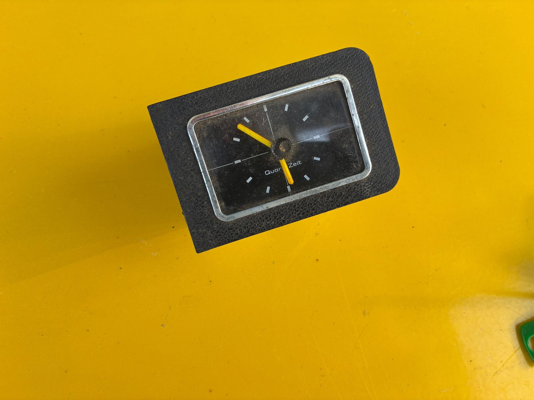 Tutti pezzi di ricambio auto: Auto Uhr Quarz – Usato da Thayngen venduto da stammsani