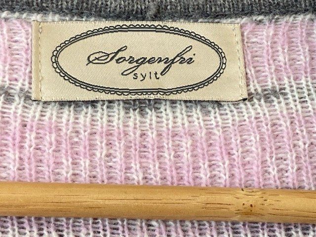 Sorgenfri Giacche: Wunderbare Sylt Strickjacke Gr. S – Usato da Rüti ZH venduto da Tredeschin 5