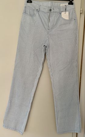 ZARA Jeans NEU Größe 40..!! 