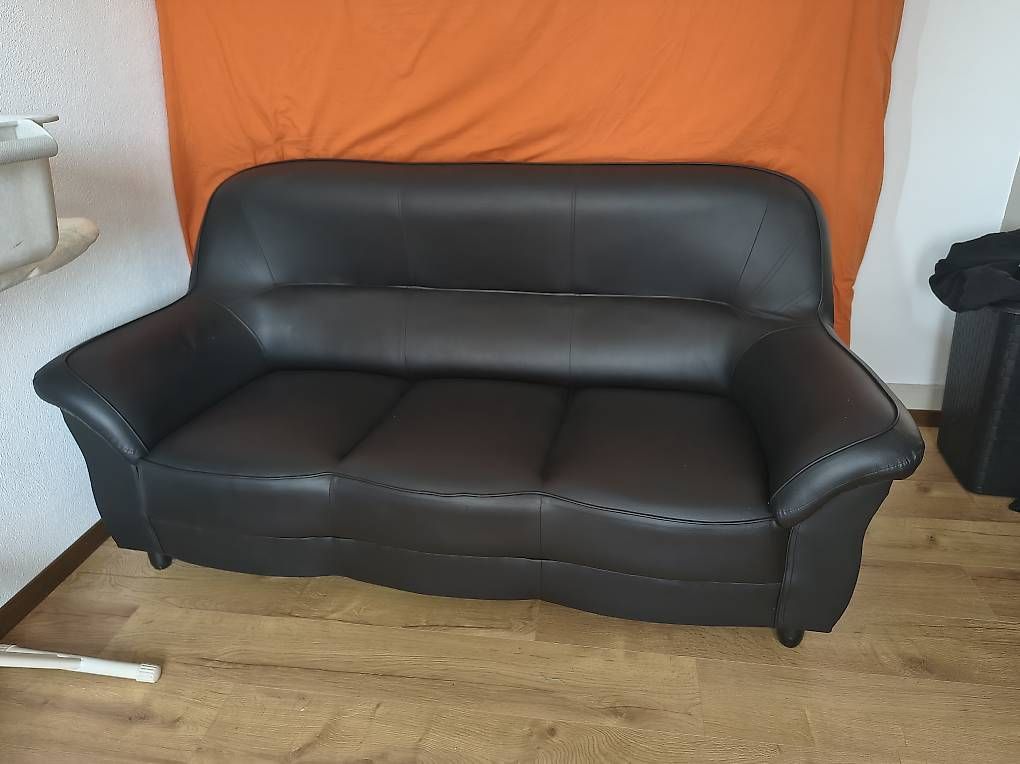 Divani: Schwarze Couch – Usato da Uznach venduto da latzfatz 1
