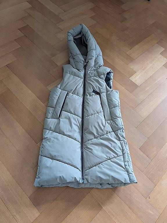 Gilet & Giacche senza maniche: Gilet doudoune  – Nuovo e nell'imballaggio originale da Monthey venduto da ari_6vkp