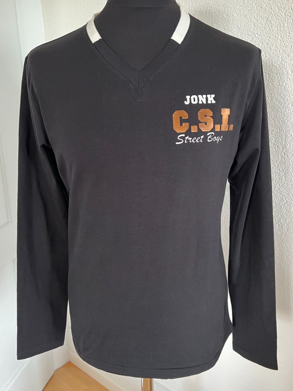 Maglioni & Felpe: JONK FORTYSIX Herren Pullover in Gr. XL, Schwarz, NEU – Nuovo e nell'imballaggio originale da Worb venduto da farben20zauber