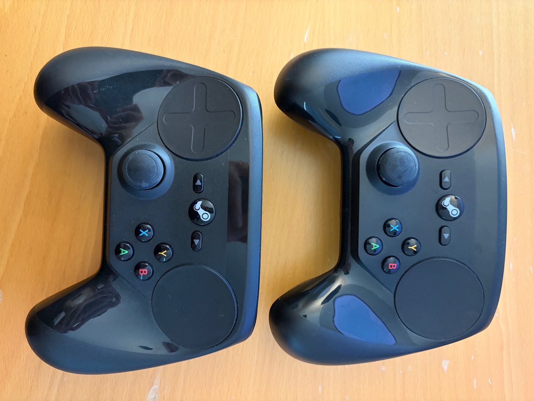 Valve Konsolen: Valve Steam Bundle: 2× Steam Controller + 1× Steam Link Box – Gebraucht aus Wallisellen von Beaborgezzz 1