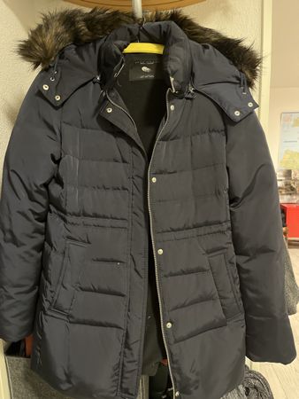 ZARA Daunen Jacke mit Kapuze, Grösse L!