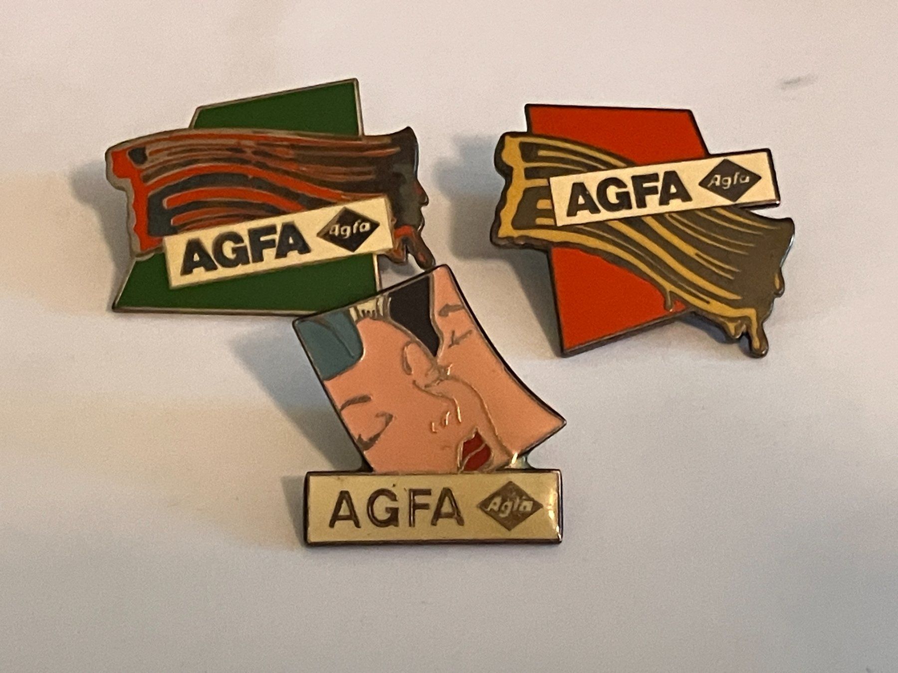 Plaketten & Abzeichen: 3 Pin AGFA – Gebraucht aus Basel von djwwpp