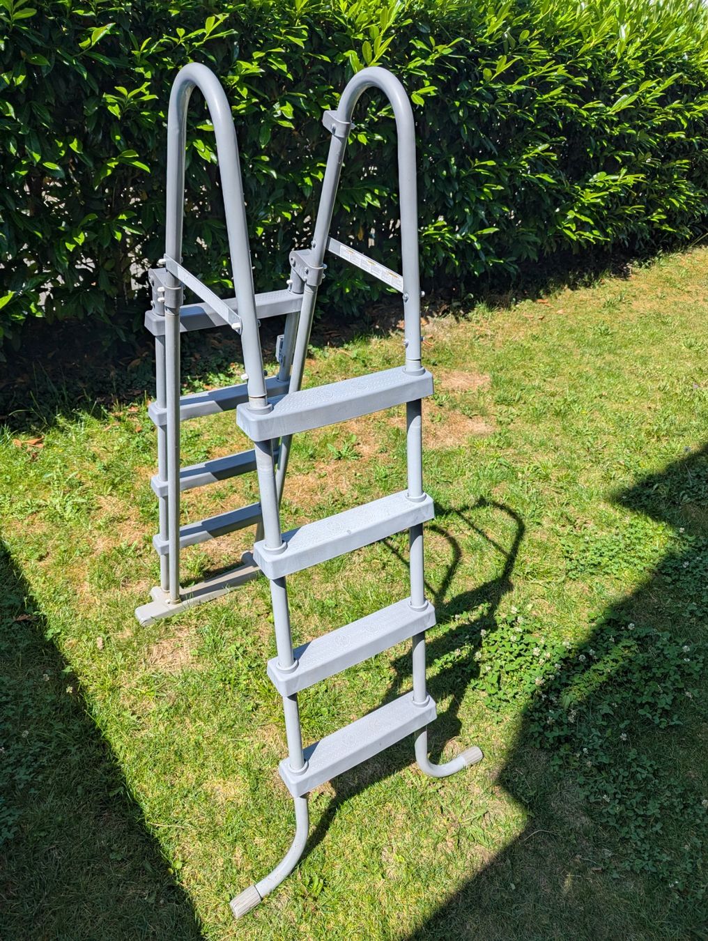 Bestway Echelles: Pool Leiter für Poolhöhe 122 cm – D'occasion à Heimenhausen par beatama 1