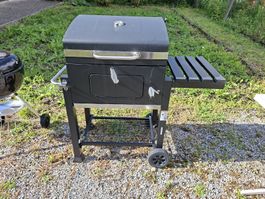 Landi Holzkohlegrill im neuwertigen Zustand (mit Garantie)