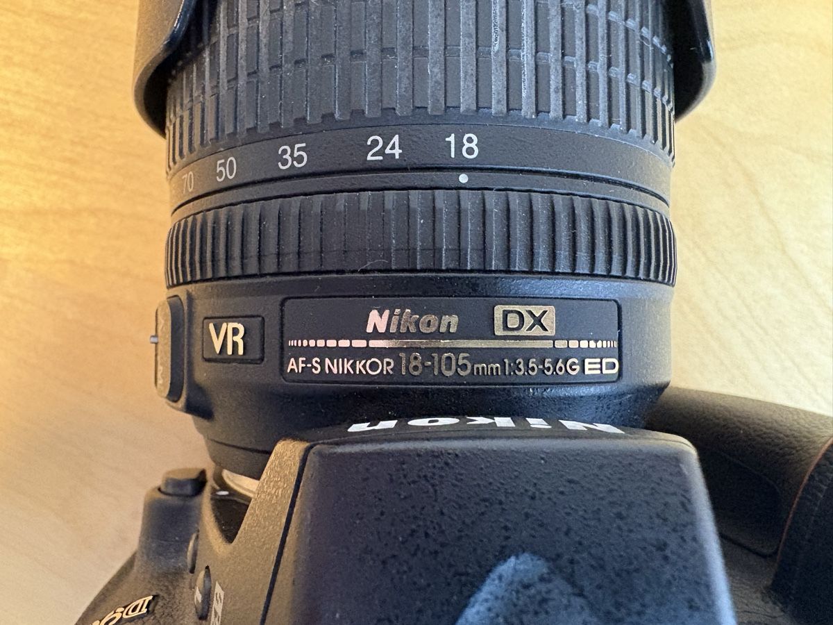 Nikon Fotocamera: Nikon D90 mit Objektiv 18-105mm – Usato da Lupfig venduto da Sakara1974 2