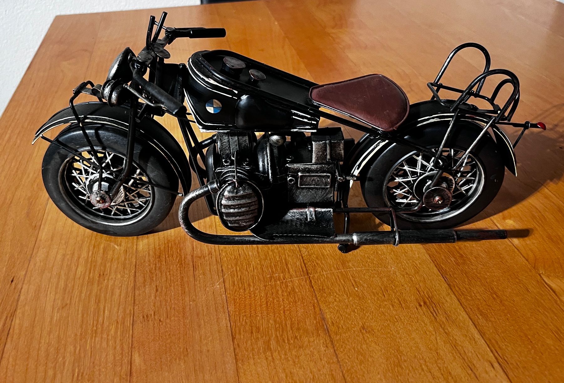 Kit di modellismo & Modellini statici: Motorrad mit Flasche Oldtimer Deko Metall – Nuovo (secondo la descrizione) da Oberweningen venduto da Achille.3 3