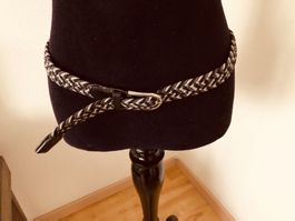 Schicker, elastischer Gürtel, neuwertig, Gr. 90