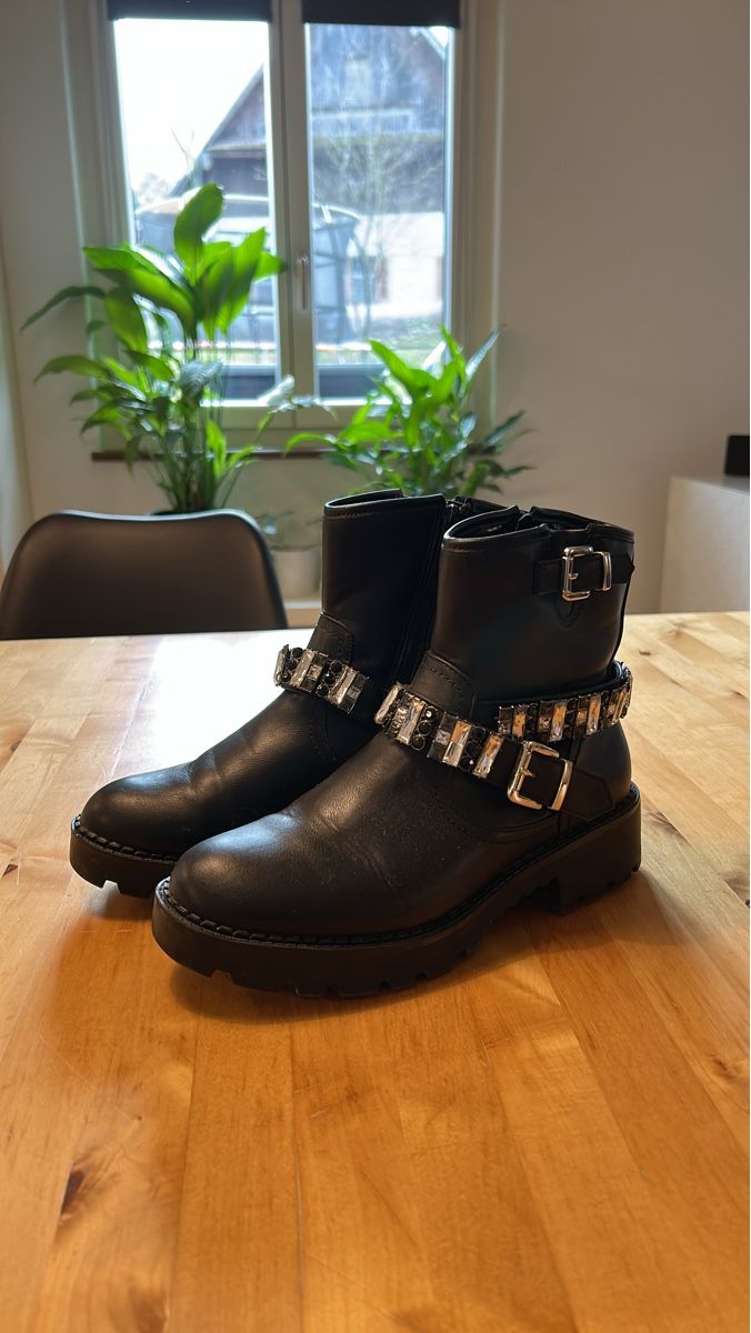 Buffalo Scarpe da donna: Buffalo Stiefeletten Gr. 39 – Usato da Mühlau venduto da LaSass