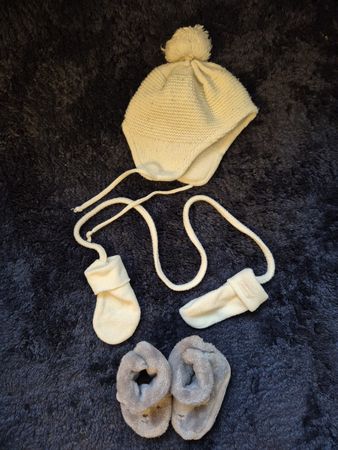 Baby Winter Set - Mütze, Fäustlinge, Schuhe - 6 Monate