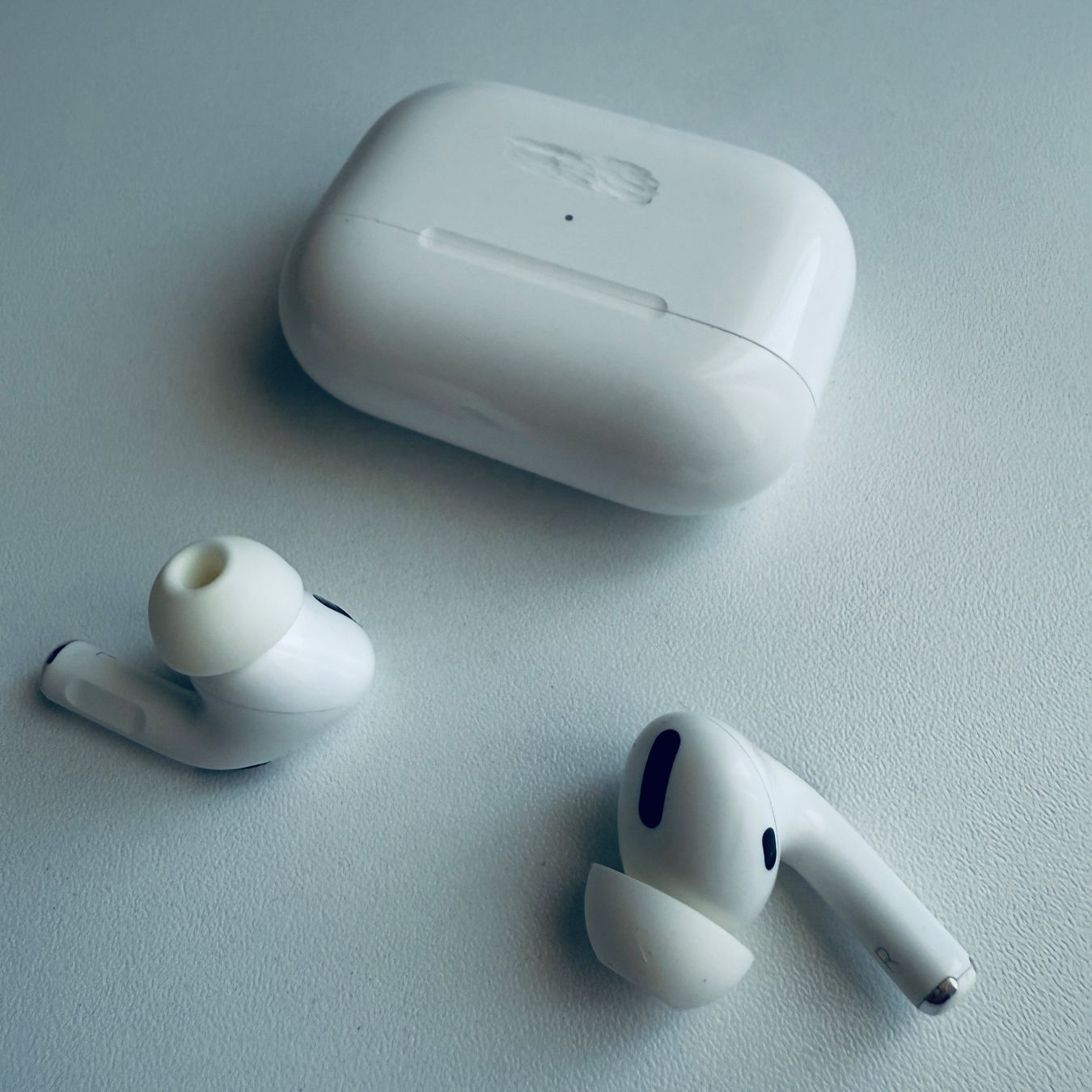 Apple Cuffie: Original Apple AirPods Pro 1 Gen. mit Wireless Case – Usato da Basel venduto da MY.AIRPODS.SHOP 5