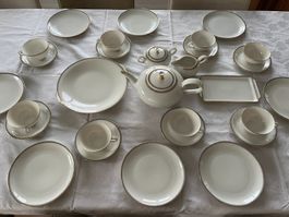 Teeservice  12 Personen Royal Jvory