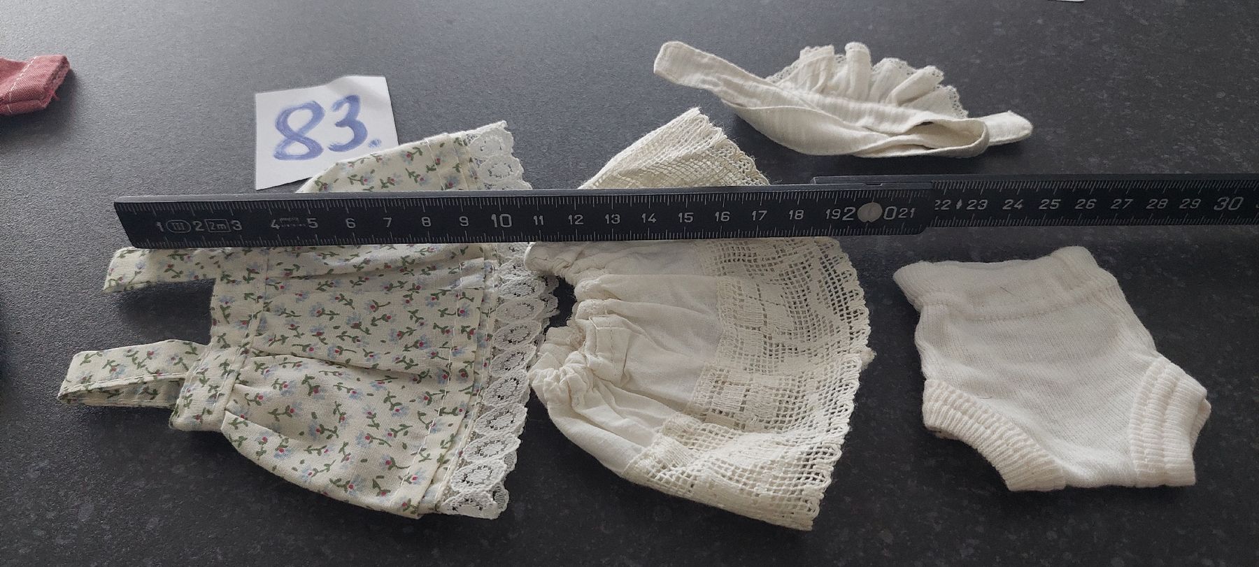 Puppen: Puppenkleidchen Klein sauber  – Gebraucht aus Muri AG von nindo1 7