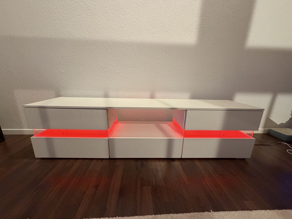 Gonser TV Möbel: TV-Möbel Weiss mit LED-Beleuchtung – Gebraucht aus Steffisburg von anjagr 4