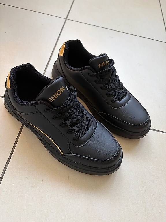 Damenschuhe: Basket noir neuves – Neu und originalverpackt aus bernex von salomee01 1