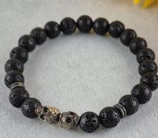 Lavastein Armband mit Totenkopf-Design