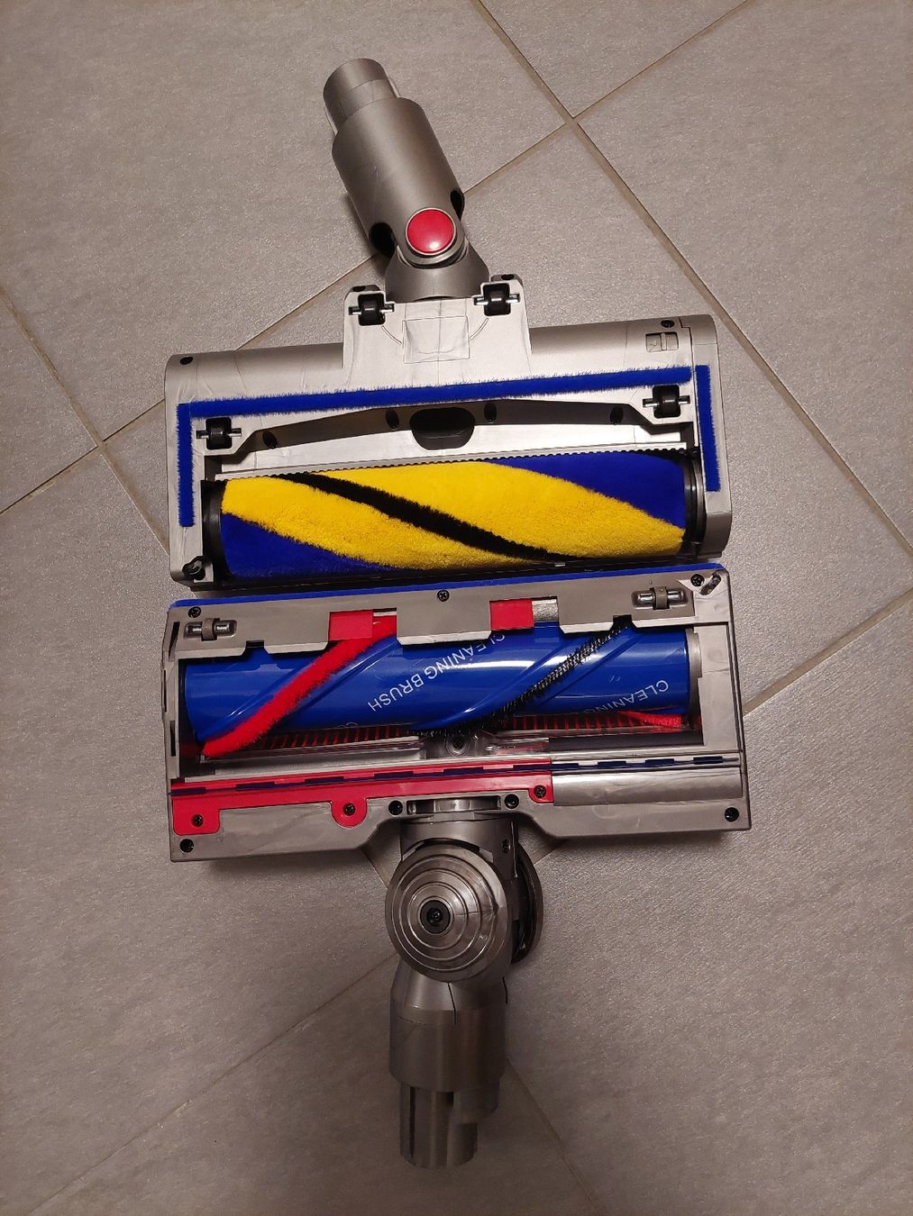 Dyson Aspirapolveri & Accessori: Aspirateur Dyson V7 – Usato da Meyrin venduto da aki_1971 4
