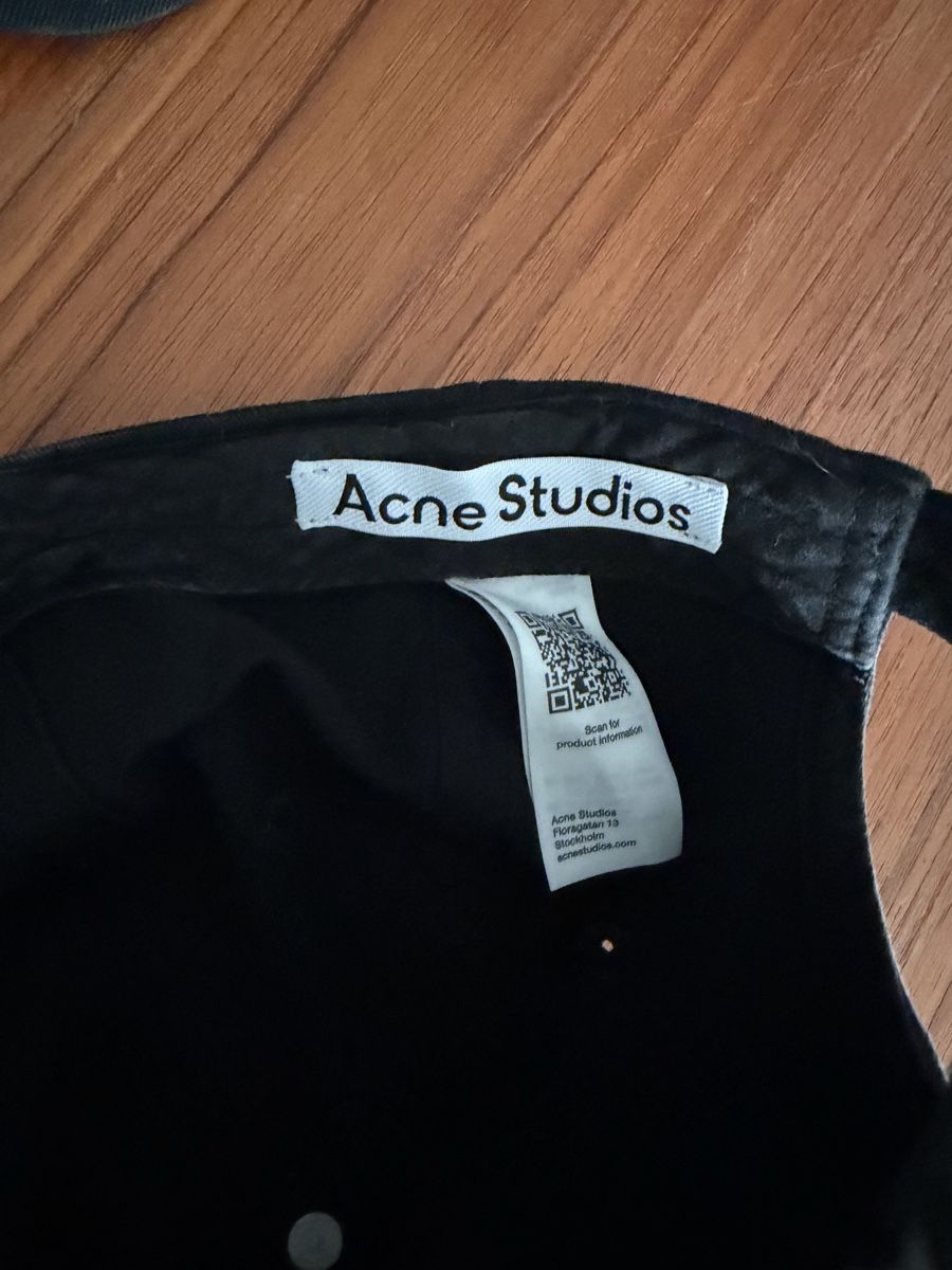 Copricapi, berretti & cappellini: 4 caps, acne studio,47, new era, bovet – Usato da Horgen venduto da baluu_10 2