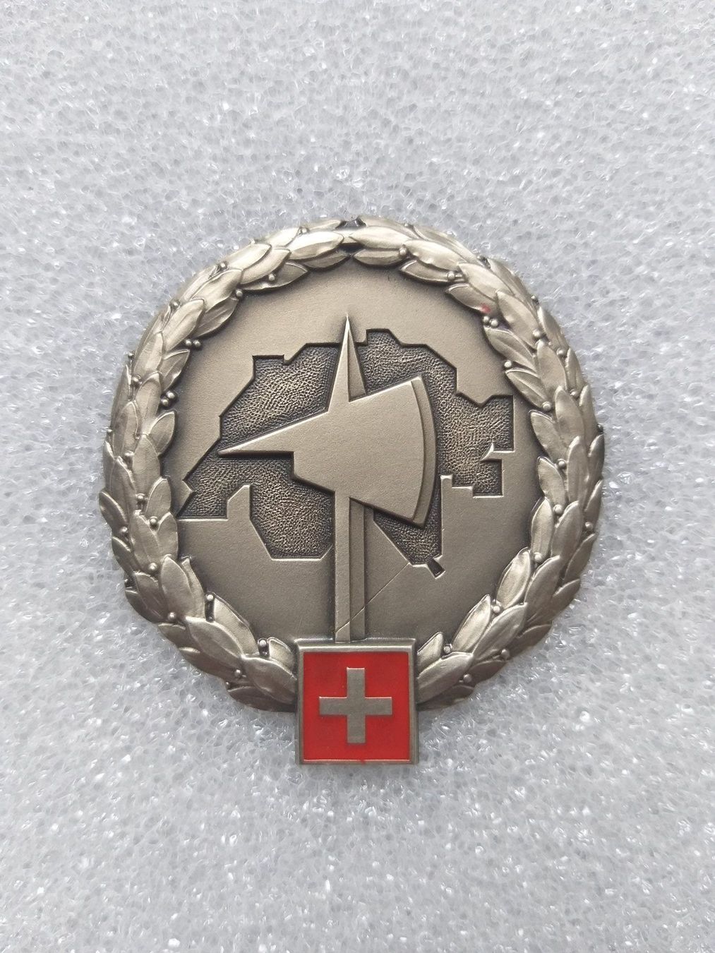 Placchette & Badge: Béretemblem Armeetruppen Variante 2 – Usato da Bauma venduto da SwissMilitaria