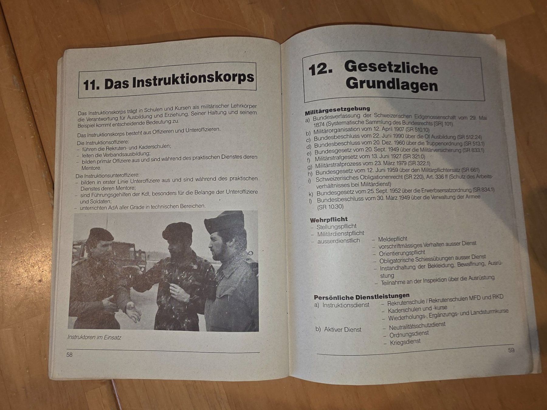 Bücher: Broschüre > Kleine Heereskunde der Schweizer Armee – Gebraucht aus Obermumpf von oiskypoisky 5