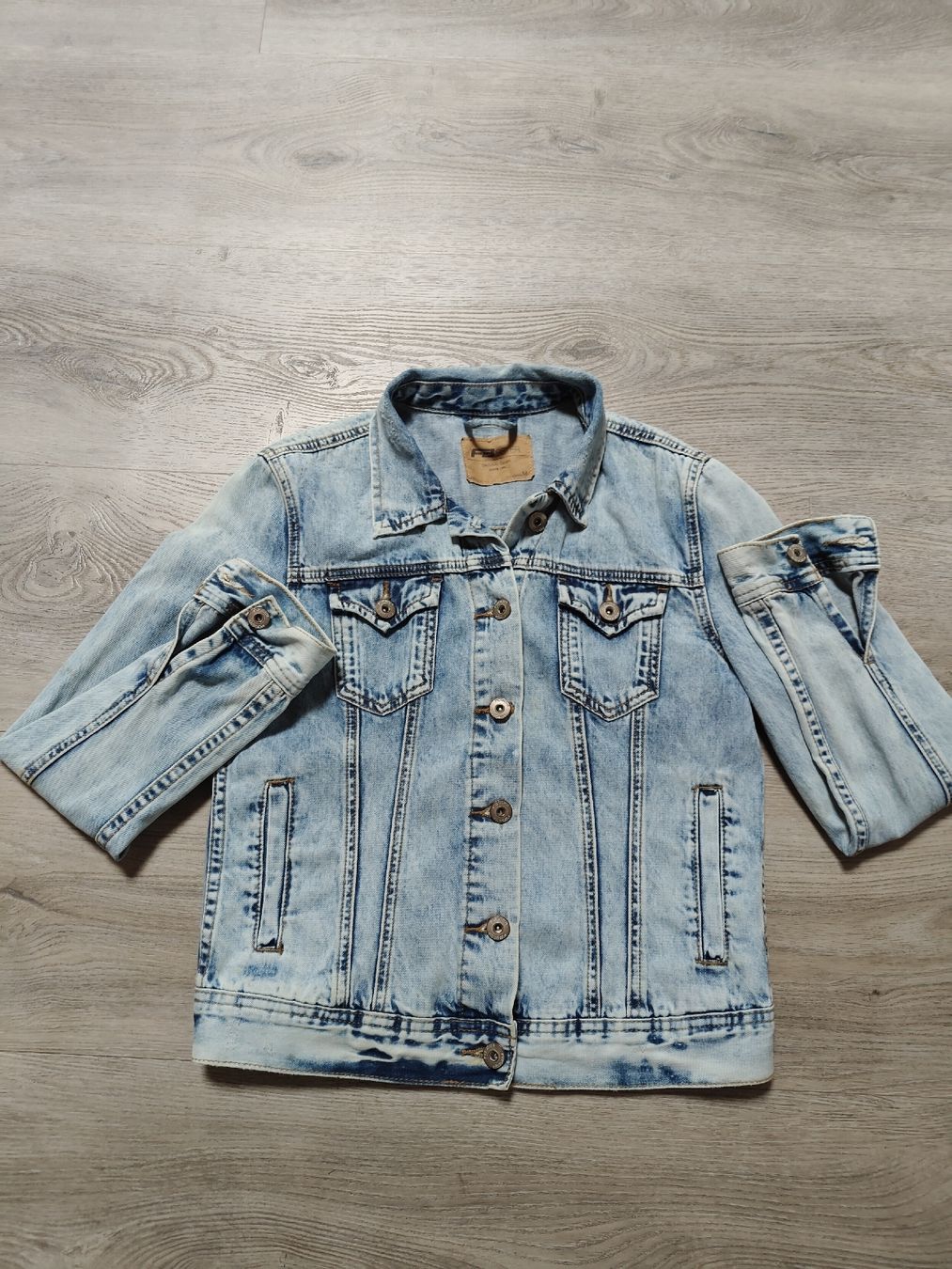 Giacche: Jeansjacke M – Usato da Bätterkinden venduto da Elefantenzoo