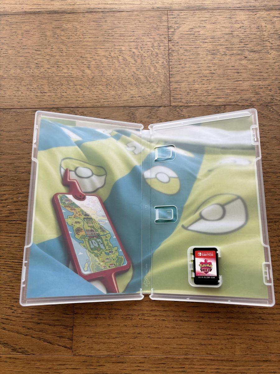 Pokémon Giochi: Pokemon Schild / Nintendo Switch – Usato da Läufelfingen venduto da Seraphim13 2