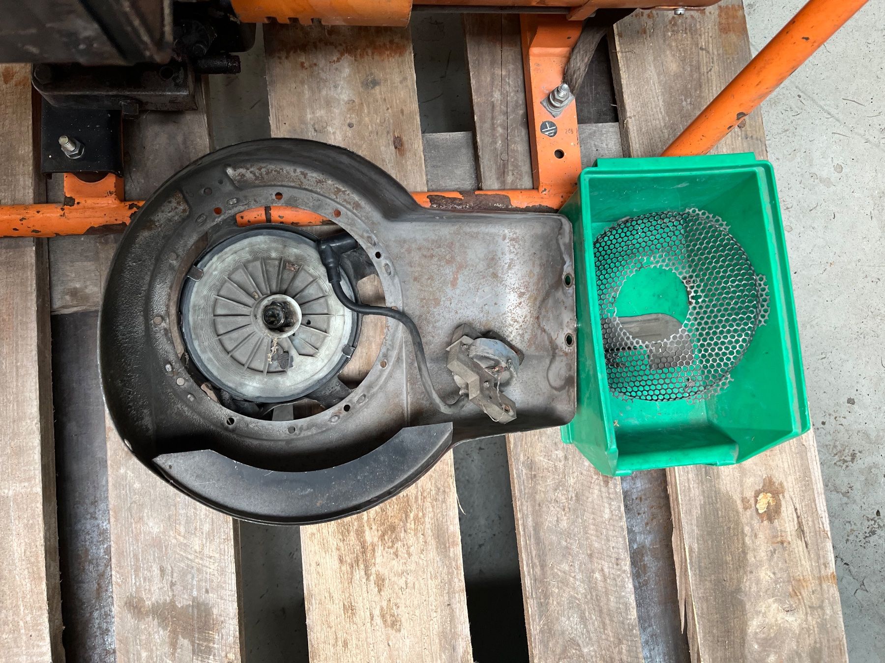 Bosch Stromgeneratoren: Stromaggregat Bosch – Defekt aus Buchs SG von iveco9470 3