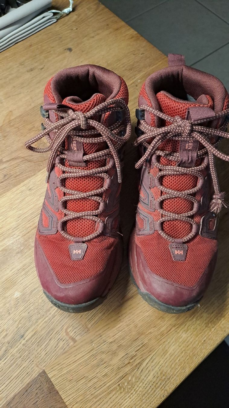 Helly Hansen Chaussures garçon: Helly Hansen Outdoorschuhe Gr.37,5 – D'occasion à gümmenen par flower124