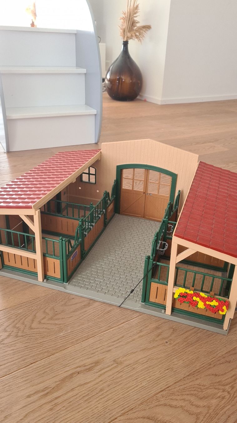 Schleich Spielzeuge: Schleich Pferdehof – Gebraucht aus Stans von nad_9tm9