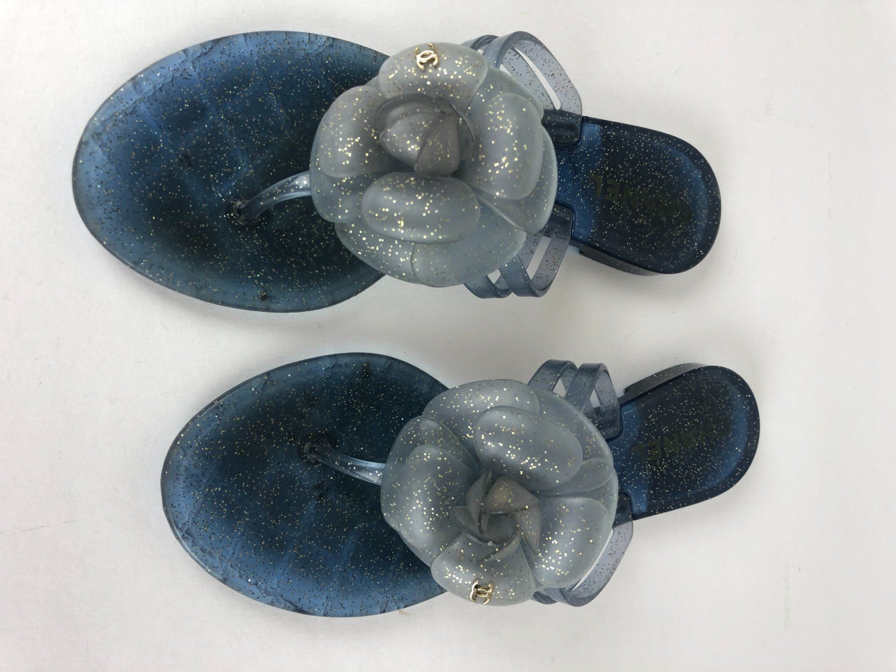 Chanel Damenschuhe: Chanel Flip Flops – Gebraucht aus Rossrüti von LVoe 2